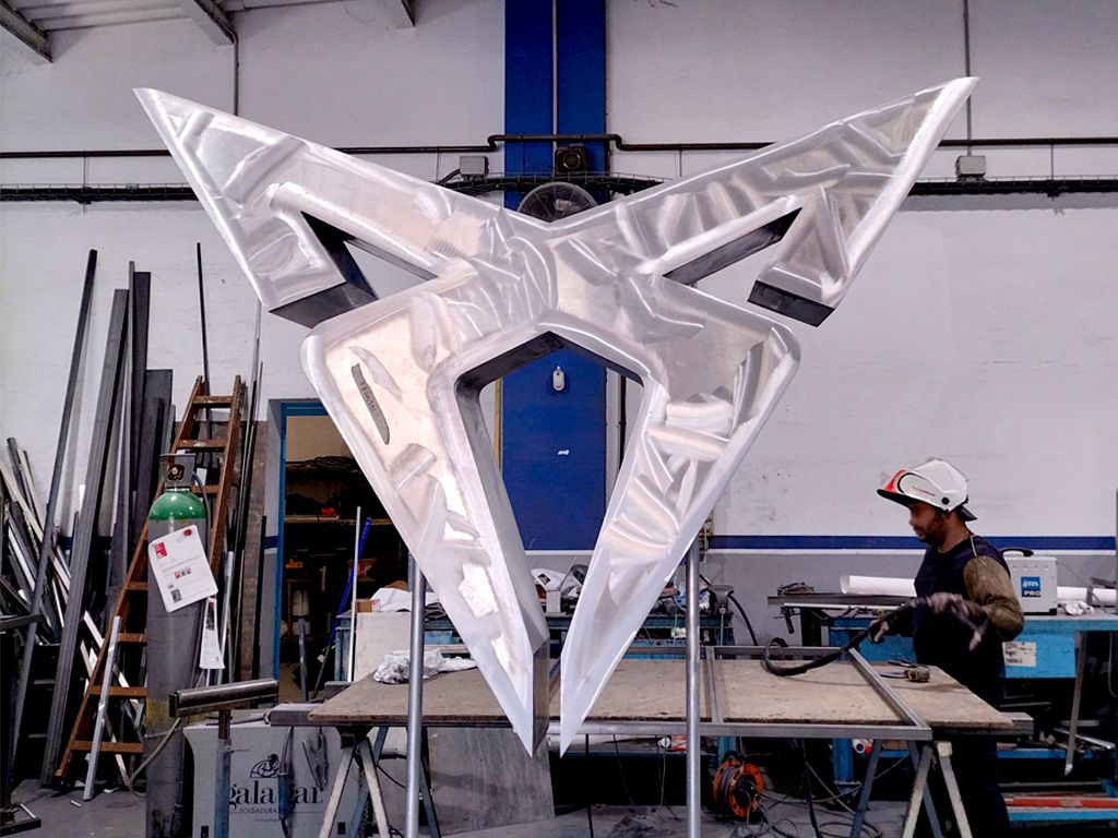 1 Soldadura marca CUPRA para el Primavera Sound 2024 fabricado por ESSA PUNT