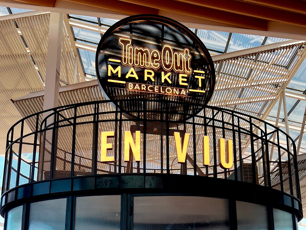 Rótulo luminoso zona música EN VIU Rotulación y Señalética TimeOut MARKET proyecto ESSA PUNT