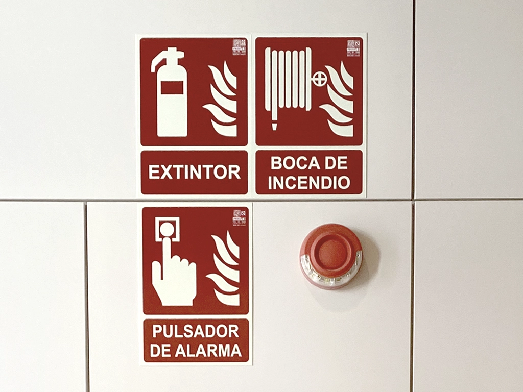 Señalización de evacuación de la LCI Barcelona proyecto ESSA PUNT