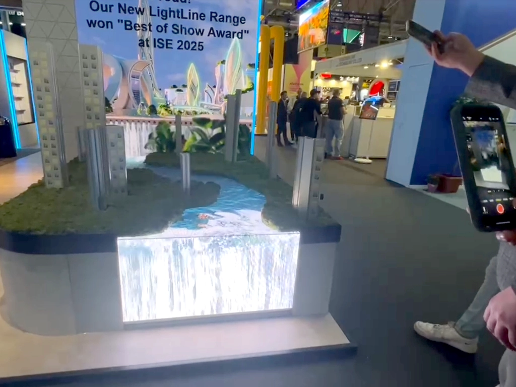 ISE2025 Tendencias pantallas efecto agua en movimiento para retail