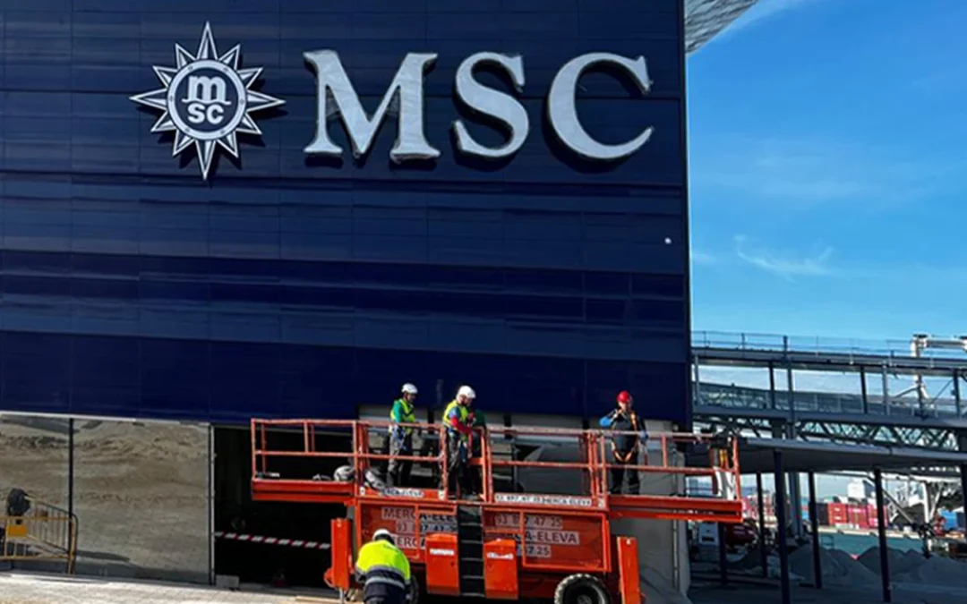 Rotulación gran formato corporativa para la terminal MSC Cruceros, Port de Barcelona