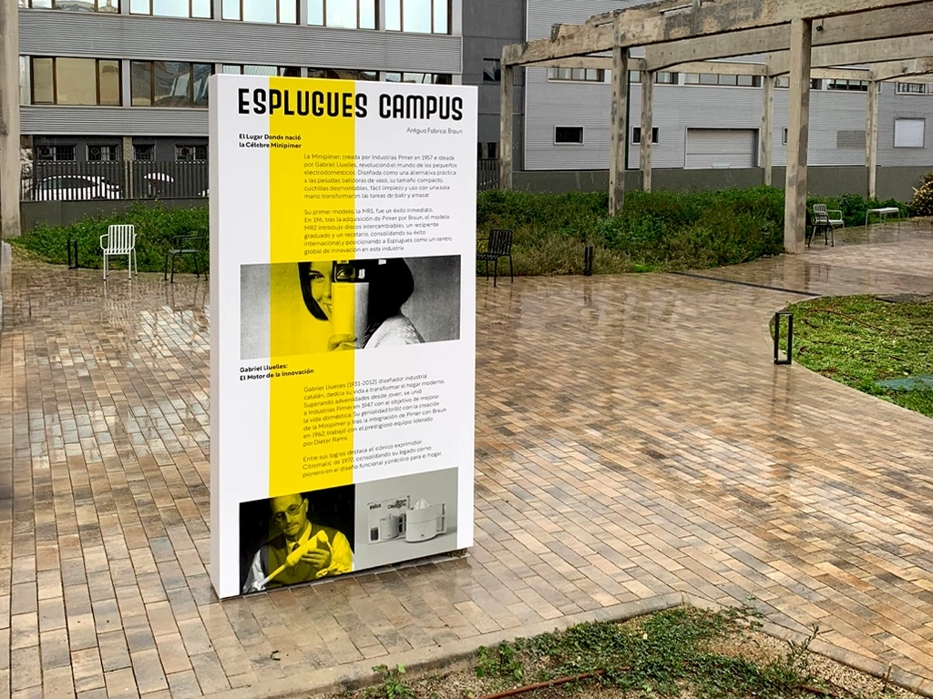 Tòtem història fabrica Braun en la seva ubicació final en el Campus Esplugues proyecto ESSA PUNT
