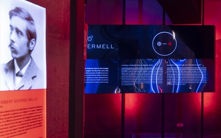 Paneles informativos y soportes señalética para museos 