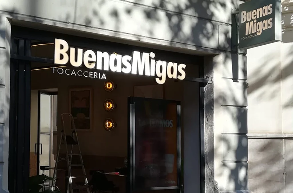 Rotulación y señalética retail para Buenas Migas