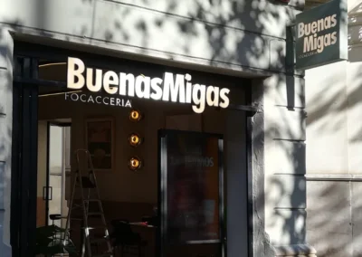 Rotulación y señalética retail para Buenas Migas