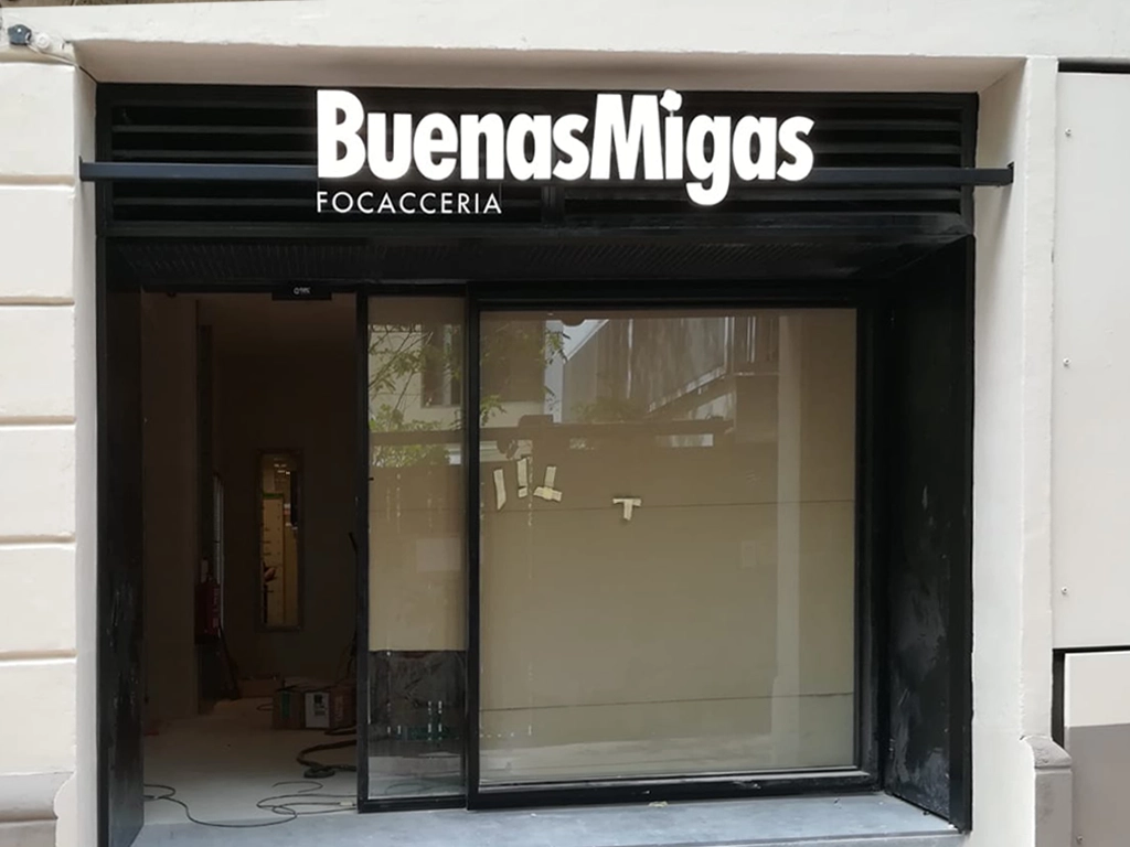Rótulo exterior letras corpóreas luminosas próxima aperturaBuenas Migas proyecto ESSA PUNT