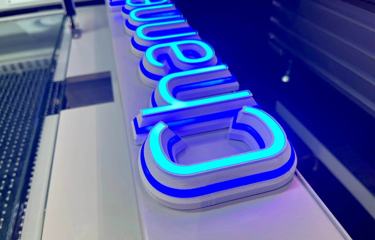 Letra corpórea led señalética FESPA 2026